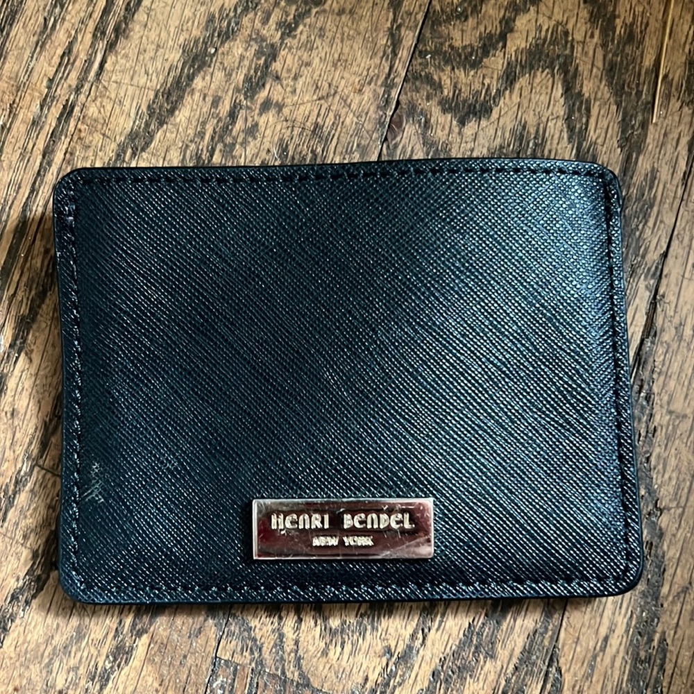 Henri Bendel black card holder